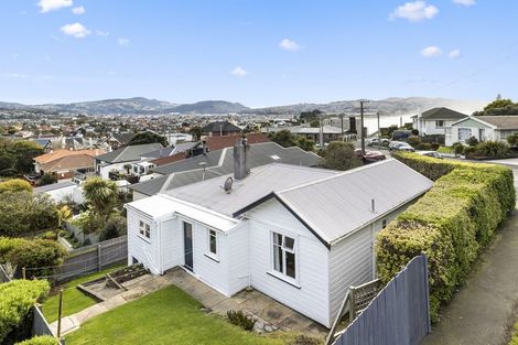 Photo of property in 38 Cliffs Road, Saint Clair, Dunedin, 9012