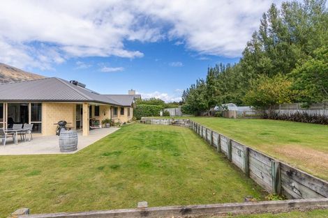 Photo of property in 33 Sylvan Street, Lake Hayes, Queenstown, 9304
