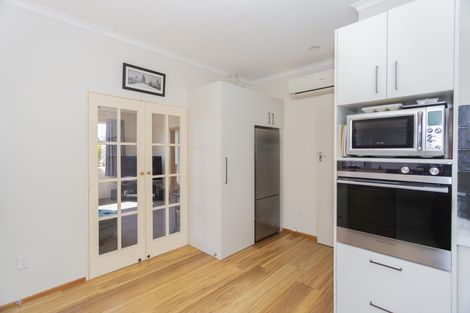 Photo of property in 17 Holmes Street, Holmes Hill, Oamaru, 9401