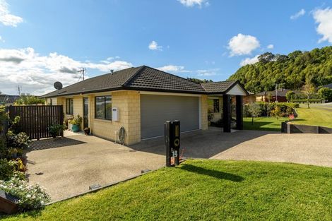 Photo of property in 14 Bathurst Crescent, Pyes Pa, Tauranga, 3112