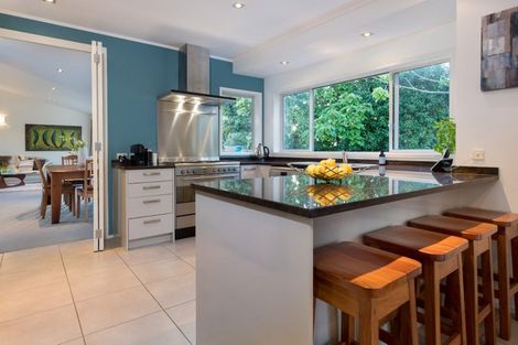 Photo of property in 7 Christensen Place, Forrest Hill, Auckland, 0620