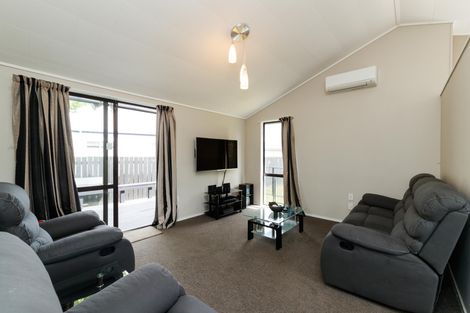 Photo of property in 6 Mercury Street, Milson, Palmerston North, 4414