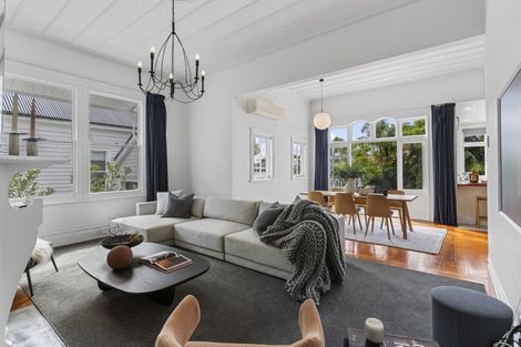 Photo of property in 11 Herne Bay Road, Herne Bay, Auckland, 1011