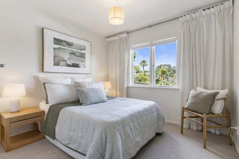 Photo of property in 8 Shanaway Rise, Hillcrest, Auckland, 0627