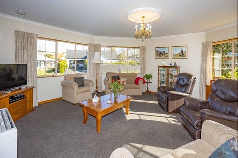 Photo of property in 2 Holdsworth Drive, Otamatea, Whanganui, 4500