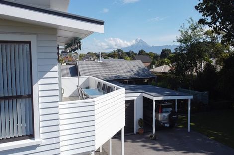 Photo of property in 32 Lismore Street, Strandon, New Plymouth, 4312
