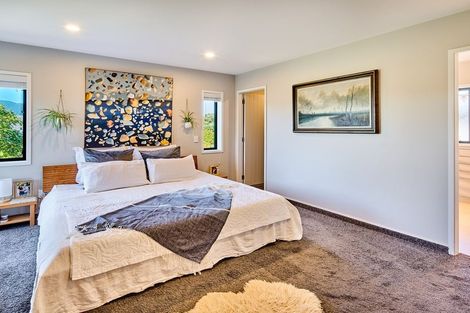 Photo of property in 6 Simpson Crescent, Raumati Beach, Paraparaumu, 5032