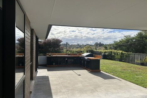 Photo of property in 10 Les Wakefield Road, Mapua, 7005