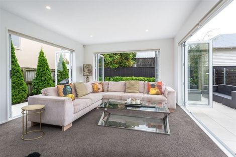 Photo of property in 7 Cheltenham Street, Merivale, Christchurch, 8014