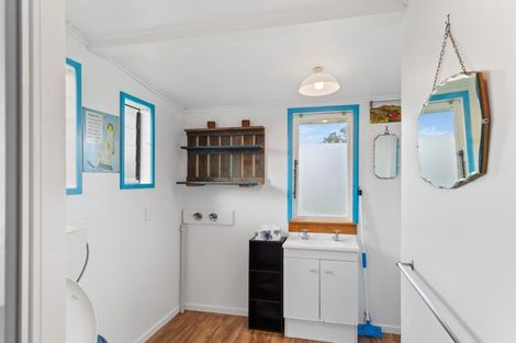 Photo of property in 31 Shortt Street, Foxton Beach, Foxton, 4815