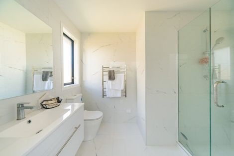 Photo of property in 86 James Line, Kelvin Grove, Palmerston North, 4414