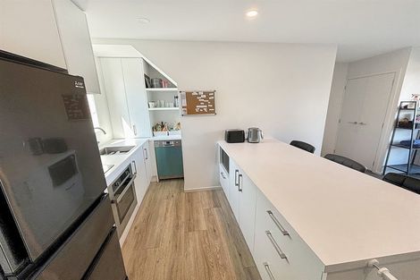 Photo of property in 2/130 Olliviers Road, Phillipstown, Christchurch, 8011