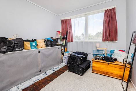 Photo of property in 16 Belgrave Place, Papakura, 2110