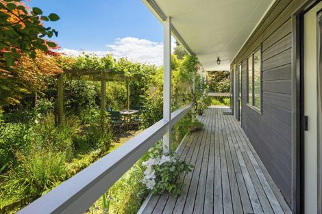 Photo of property in 39b Aquarius Drive, Kawaha Point, Rotorua, 3010