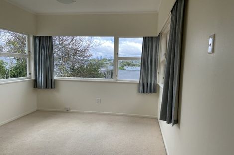 Photo of property in 1/2a Ascot Avenue, Narrow Neck, Auckland, 0624