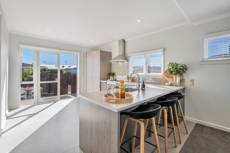 Photo of property in 1/191 Kennedy Road, Marewa, Napier, 4110