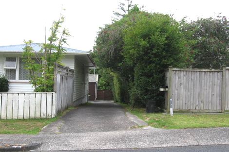 Photo of property in 2/5 September Place, Forrest Hill, Auckland, 0620