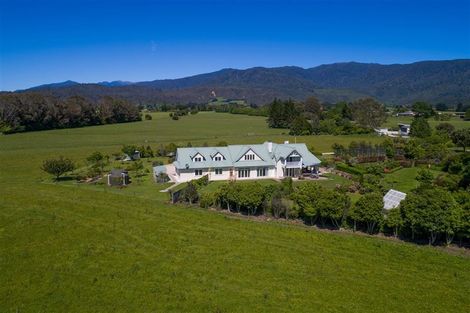 Photo of property in 120 Patons Rock Road, Patons Rock, Takaka, 7182