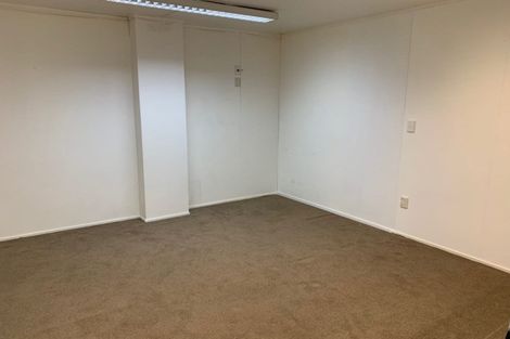 Photo of property in 10 Mana Place, Awapuni, Palmerston North, 4412