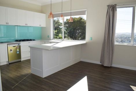 Photo of property in 517 East Coast Road, Murrays Bay, Auckland, 0630