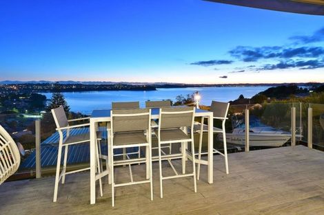 Photo of property in 3 Roberts Road, Tindalls Beach, Whangaparaoa, 0930
