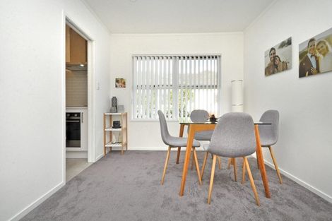 Photo of property in 2/21 Quebec Road, Milford, Auckland, 0620