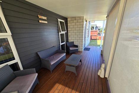 Photo of property in 4 Spinifex Street, Papamoa Beach, Papamoa, 3118