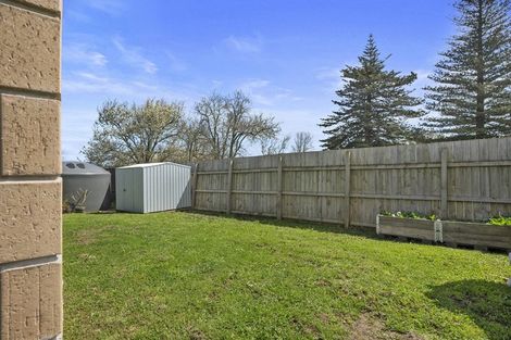 Photo of property in 16 Taupata Lane, Helensville, 0800