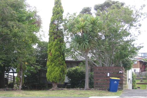 Photo of property in 25 Aeroview Drive, Beach Haven, Auckland, 0626