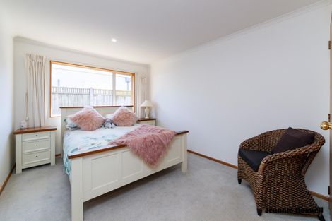 Photo of property in 76b Albert Street, Palmerston North, 4414