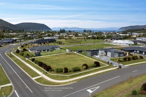 Photo of property in 1 Kahikatea Drive, Kinloch, Taupo, 3377