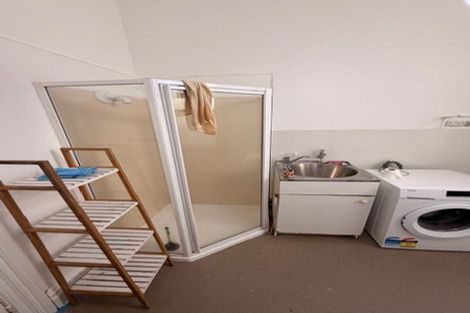 Photo of property in 60 Kelburn Parade, Kelburn, Wellington, 6012