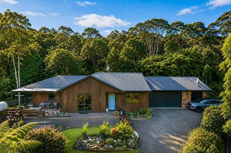 Photo of property in 125 Stoney Creek Drive, Waitakere, Henderson, 0782