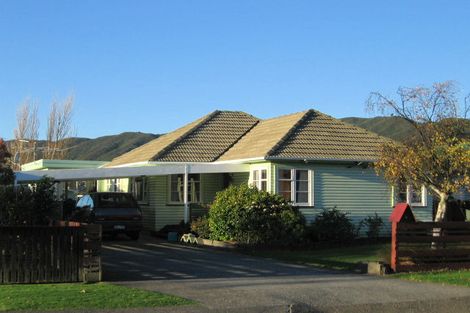 Photo of property in 8 Totara Street, Wainuiomata, Lower Hutt, 5014