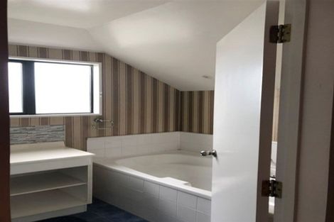 Photo of property in 2/165 Peverel Street, Riccarton, Christchurch, 8041