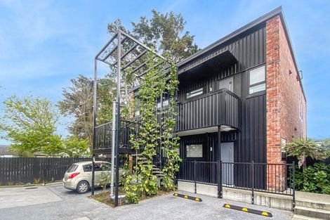 Photo of property in 15 Whakarato Way, Takanini, 2112