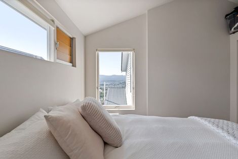 Photo of property in 52 Karepa Street, Brooklyn, Wellington, 6021