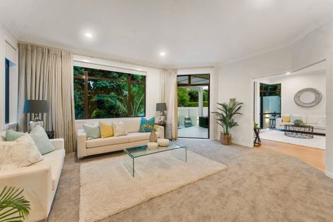 Photo of property in 1a Whitby Crescent, Mairangi Bay, Auckland, 0630