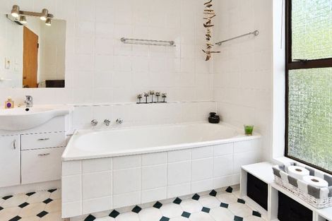 Photo of property in 11 Sunbeam Place, Halswell, Christchurch, 8025