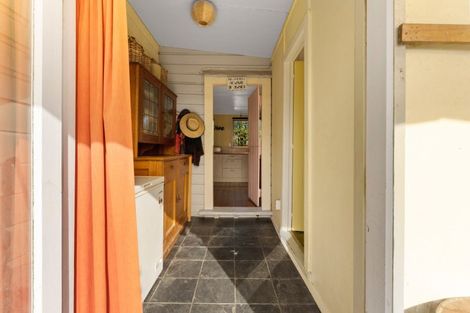 Photo of property in 16 Punga Street, Tangimoana, 4822