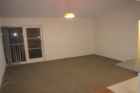 Photo of property in 25 Universal Drive, Henderson, Auckland, 0610