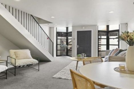 Photo of property in Mendosa Terraces Apartments, 14/9 Ebor Street, Te Aro, Wellington, 6011