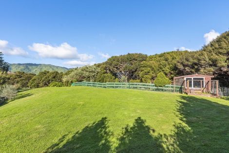 Photo of property in 8 Jacks Bush Road, Waikanae, 5391