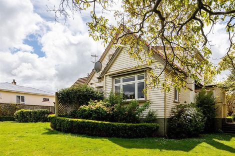 Photo of property in 1 Edward Street, Dannevirke, 4930