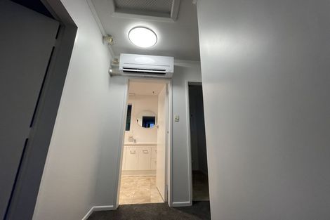 Photo of property in 6 Churton Drive, Churton Park, Wellington, 6037