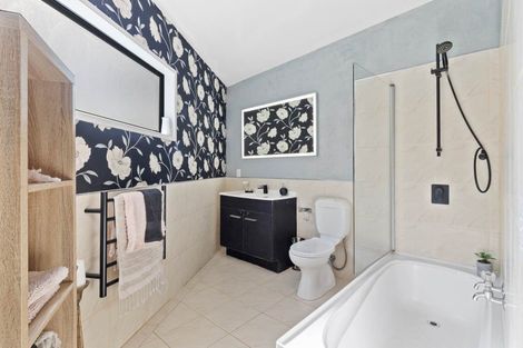 Photo of property in 120a Awaruku Road, Torbay, Auckland, 0630