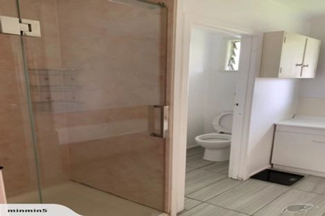 Photo of property in 5 Ingleby Place, Kelston, Auckland, 0602