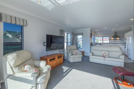 Photo of property in 129 Winchester Street, Levin, 5510