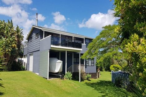 Photo of property in 14 Omutu Street, Oakura, Hikurangi, 0184