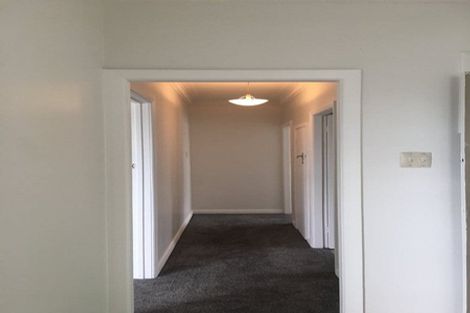 Photo of property in 2/14 Great South Road, Manurewa, Auckland, 2102